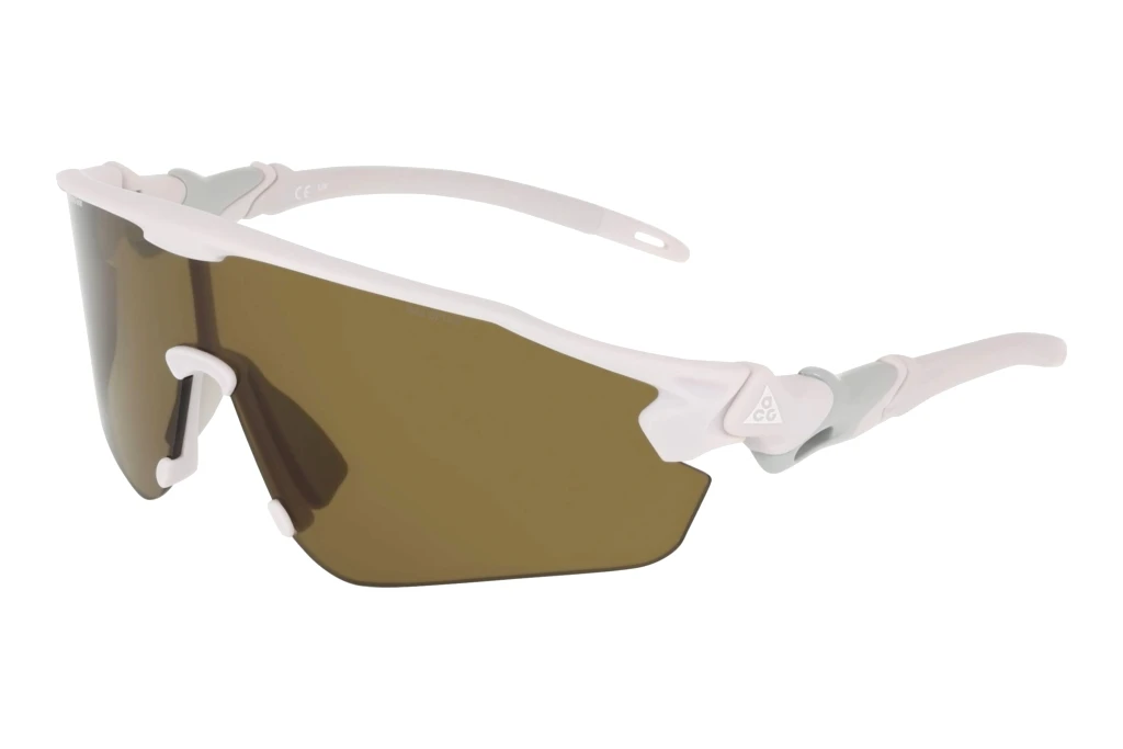 Nike   NIKE ACG VISTA PEAK E IQ9340X 012 BLACK MATTE PHOTON DUST/TERRAIN TINT